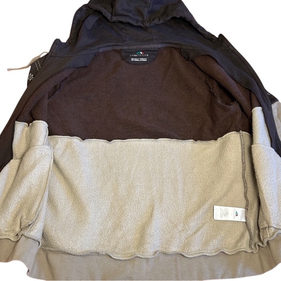 Equiline Nilvian Full Zip Hoodie with Winter Print & Horses, Womens size XXL - Picture 10 of 16